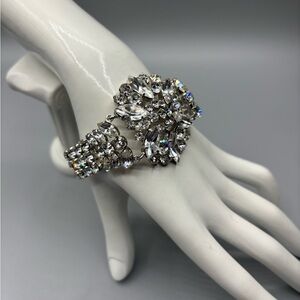 Stunning Silver Crystal Rhinestone Bracelet JP157